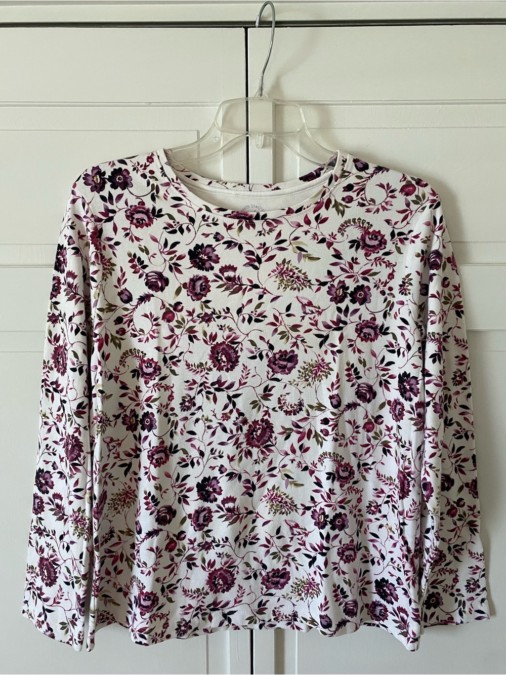 White Stag Long-Sleeve Floral Print Tee size L